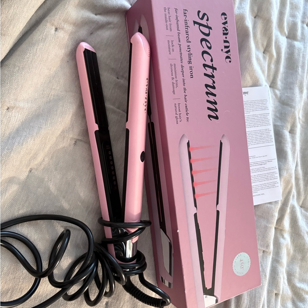 Spectrum Pink Hair Straightener
